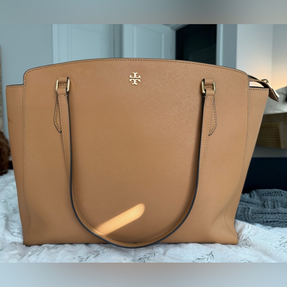 Great condition Tory Burch tote